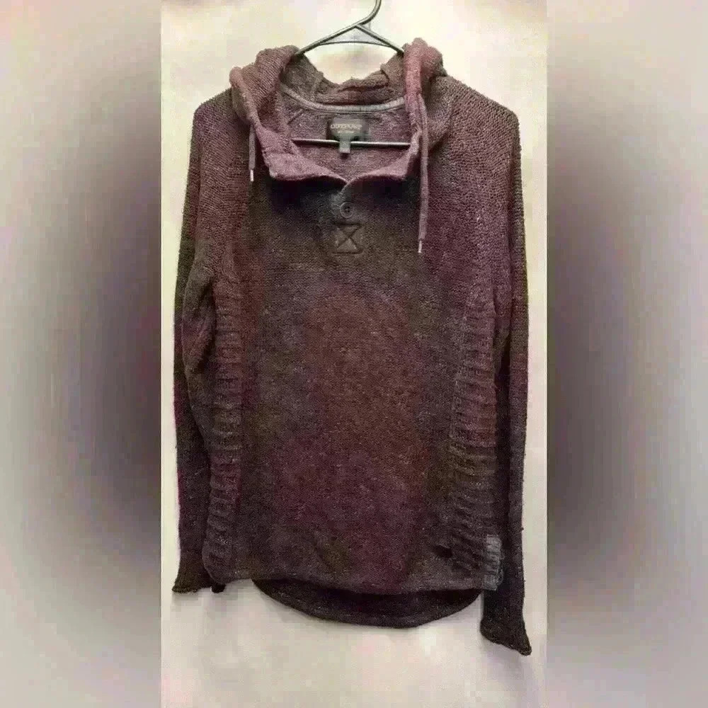 OUTPOST MAKERS
Ribbed Knit Hooded Sweater in Fired Red